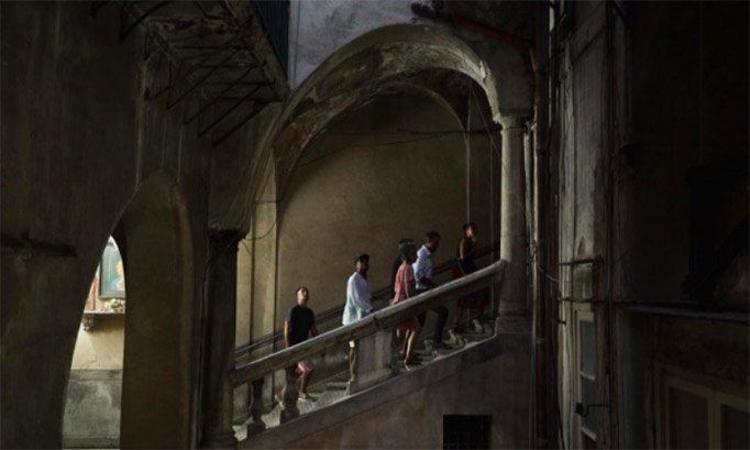 AMPIO APPARTAMENTO IN PALAZZO DI PREGIO