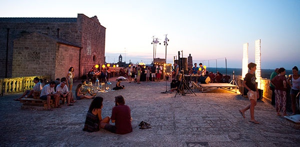 La piazza sospesa